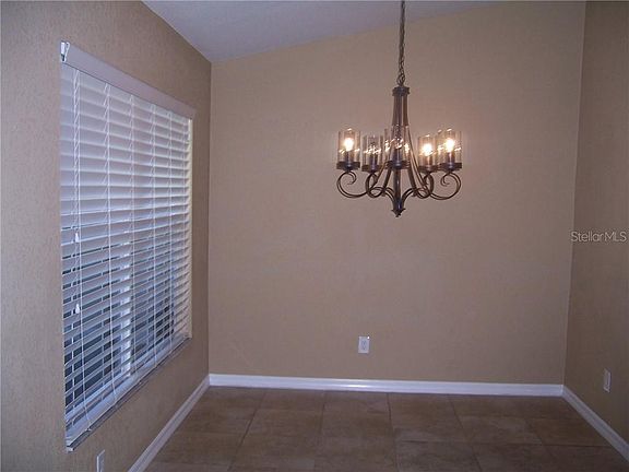 2nd image of 1568 Fairoaks Dr