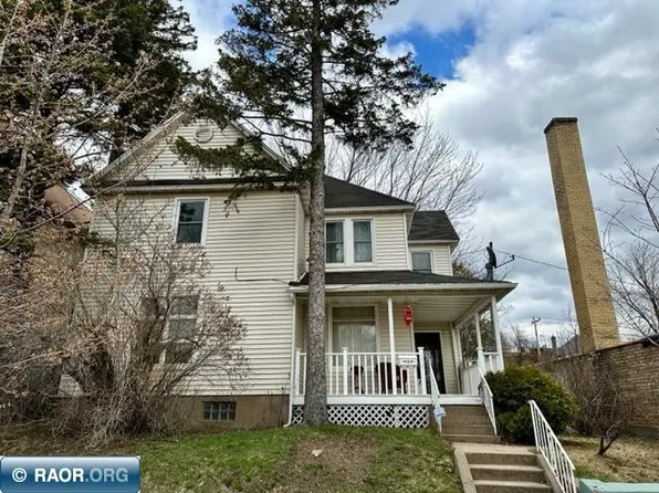 112 Adams Ave, Eveleth, MN 55734