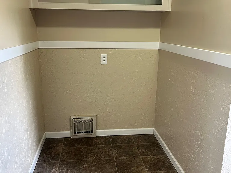 Dining area in kitchen