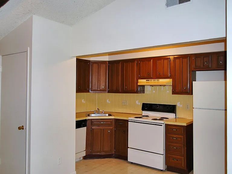 Wynterbrooke Estates — Photo 4