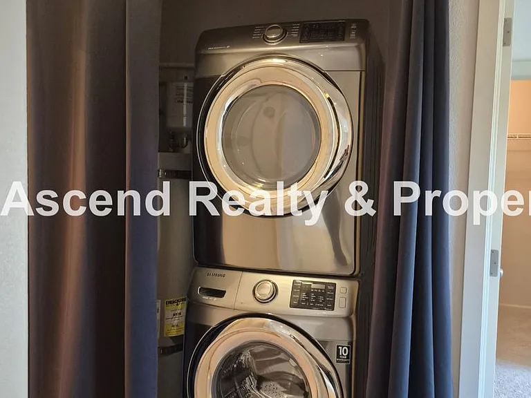10664 NE Holly St #206 — Photo 13
