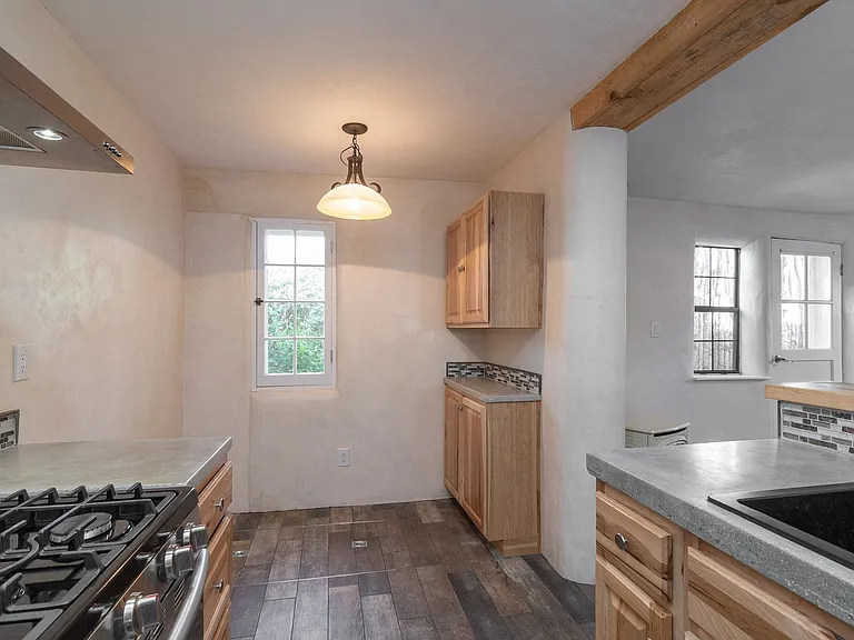 728 Montez Pl — Photo 10