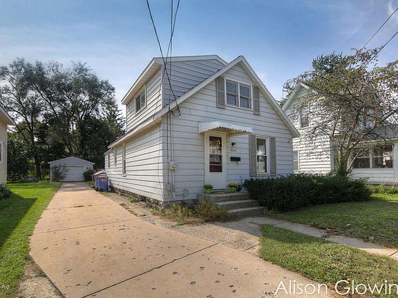 2nd image of 1036 Arianna St NW
