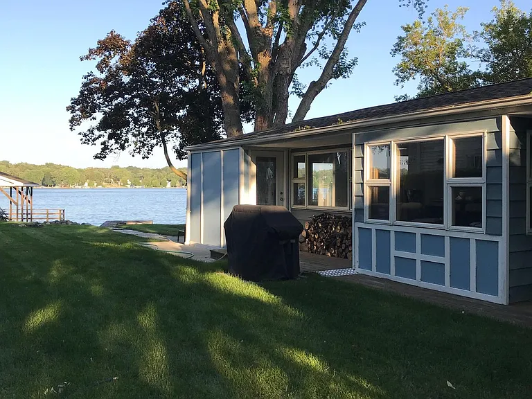 3816 W Lake Shore Dr — Photo 2