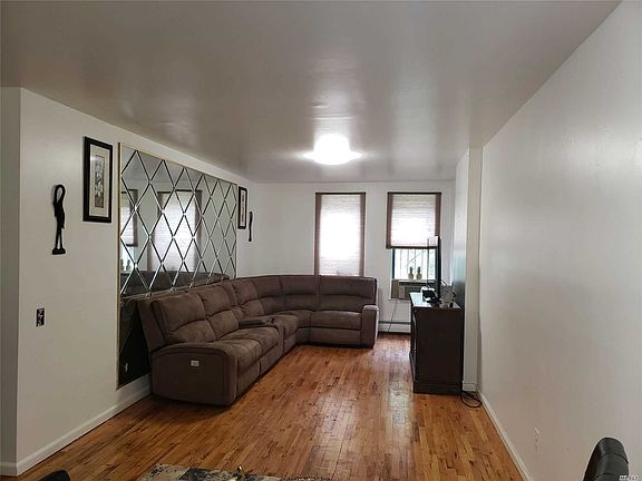 2nd image of 130 Saratoga Ave