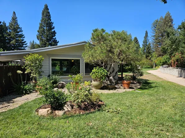 17 Los Robles Court, St. Helena, CA 94574