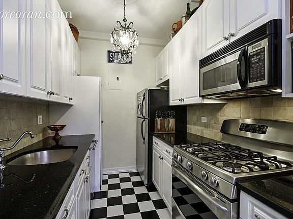 4th image of 245 W 74th St APT 8E