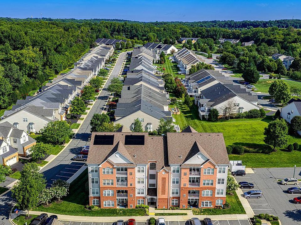 1st image of 204 Secretariat Dr #204
