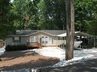 327 Hopkins Rd, Townville, SC 29689