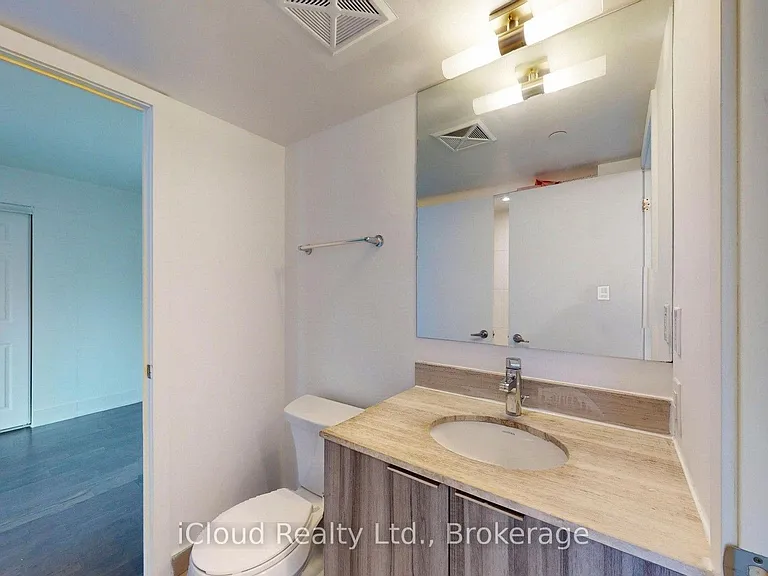 955 Bay St #2818 — Photo 24