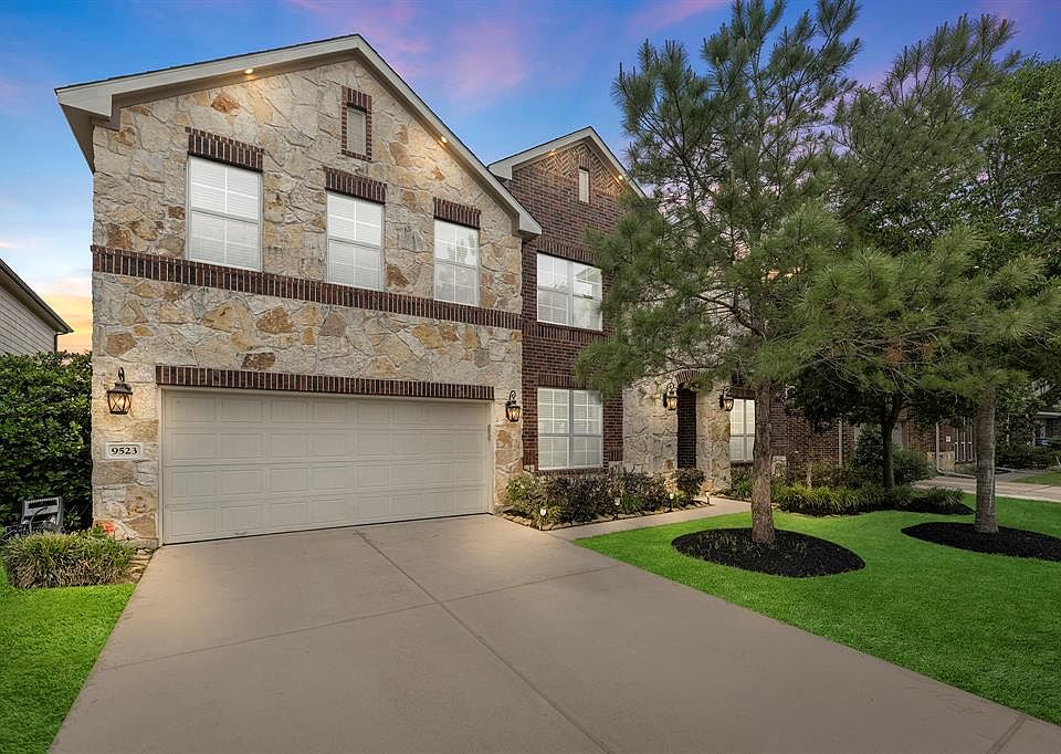 1st image of 9523 Bahamacove Lane
