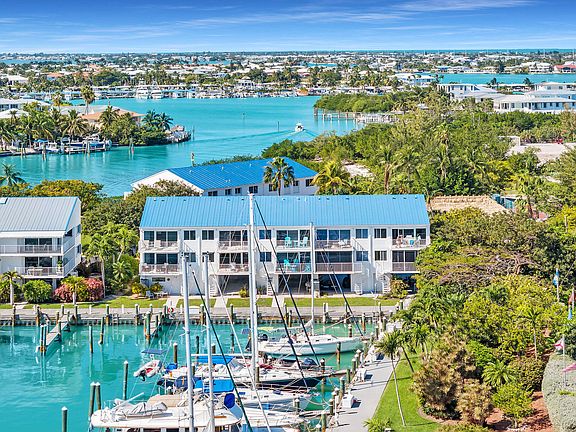 4th image of 95 Coco Plum Dr APT 5A