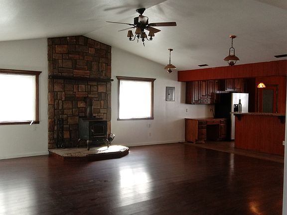 5th image of 2043 SE 41st St