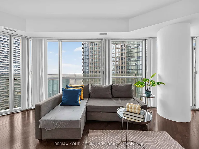 12 York St S #5102 — Photo 11