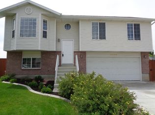 2359 W 2075 N, Clinton, UT 84015