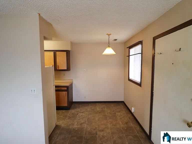 617 S 19th St — Photo 2