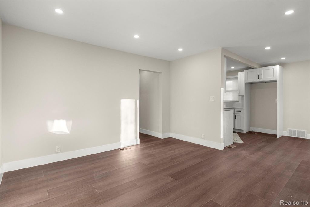 8900 Asbury Park, Detroit, MI - View 3