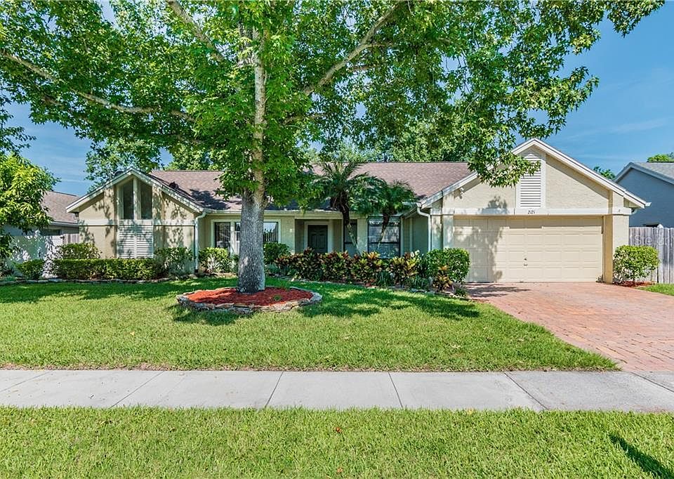 1st image of 2121 Fairmont Cir
