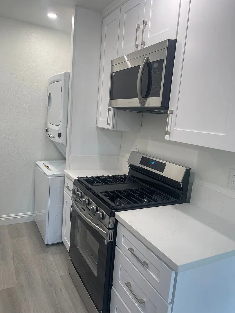 The Shade Tree Apartments — Photo 4