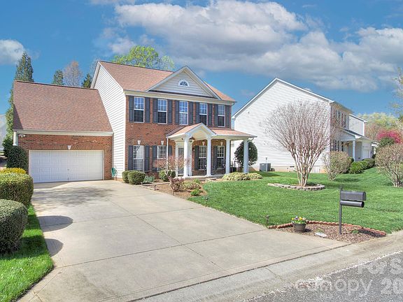 3rd image of 528 Saint George Rd