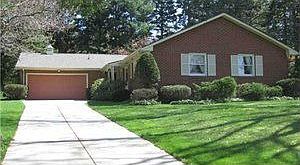 1st image of 8 Kent Dr