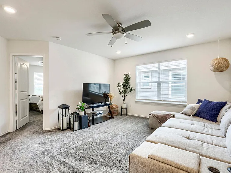 6504 Albany Sleigh Dr — Photo 14