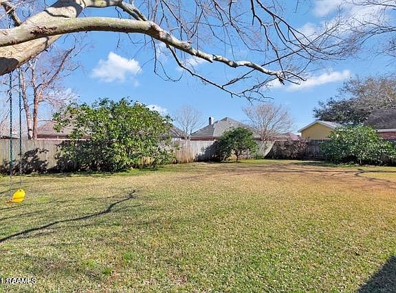 4th image of 127 Cornish Pl