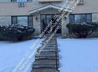 4135 N 104th St #3, Milwaukee, WI 53222