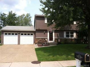 20 Vermont Pl, West Seneca, NY 14224