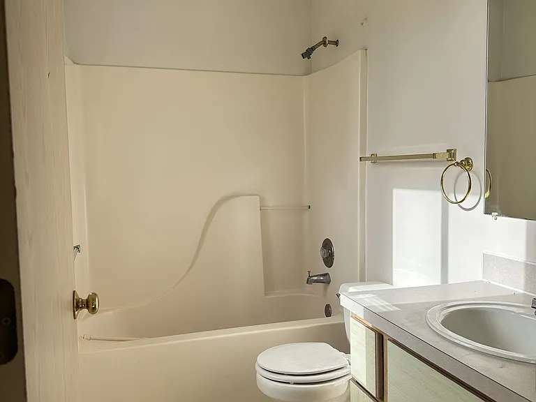 1106 Fairwood Dr SW — Photo 11