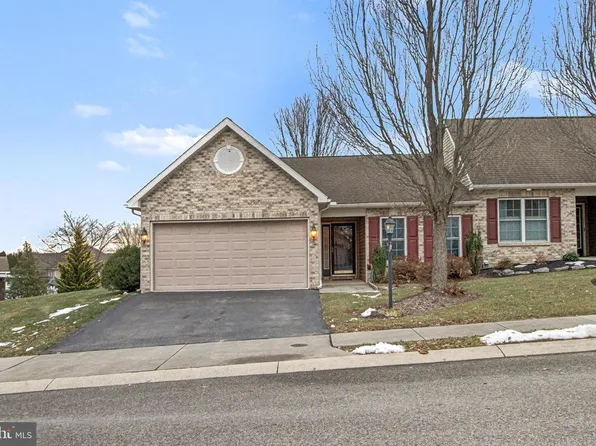 310 Touchstone Dr, Carlisle, PA 17015