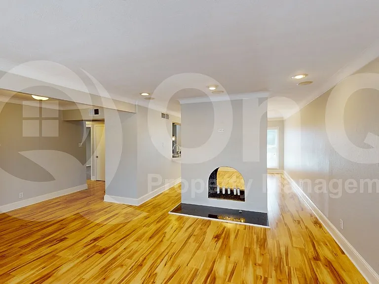 5925 E University Blvd #132 — Photo 2