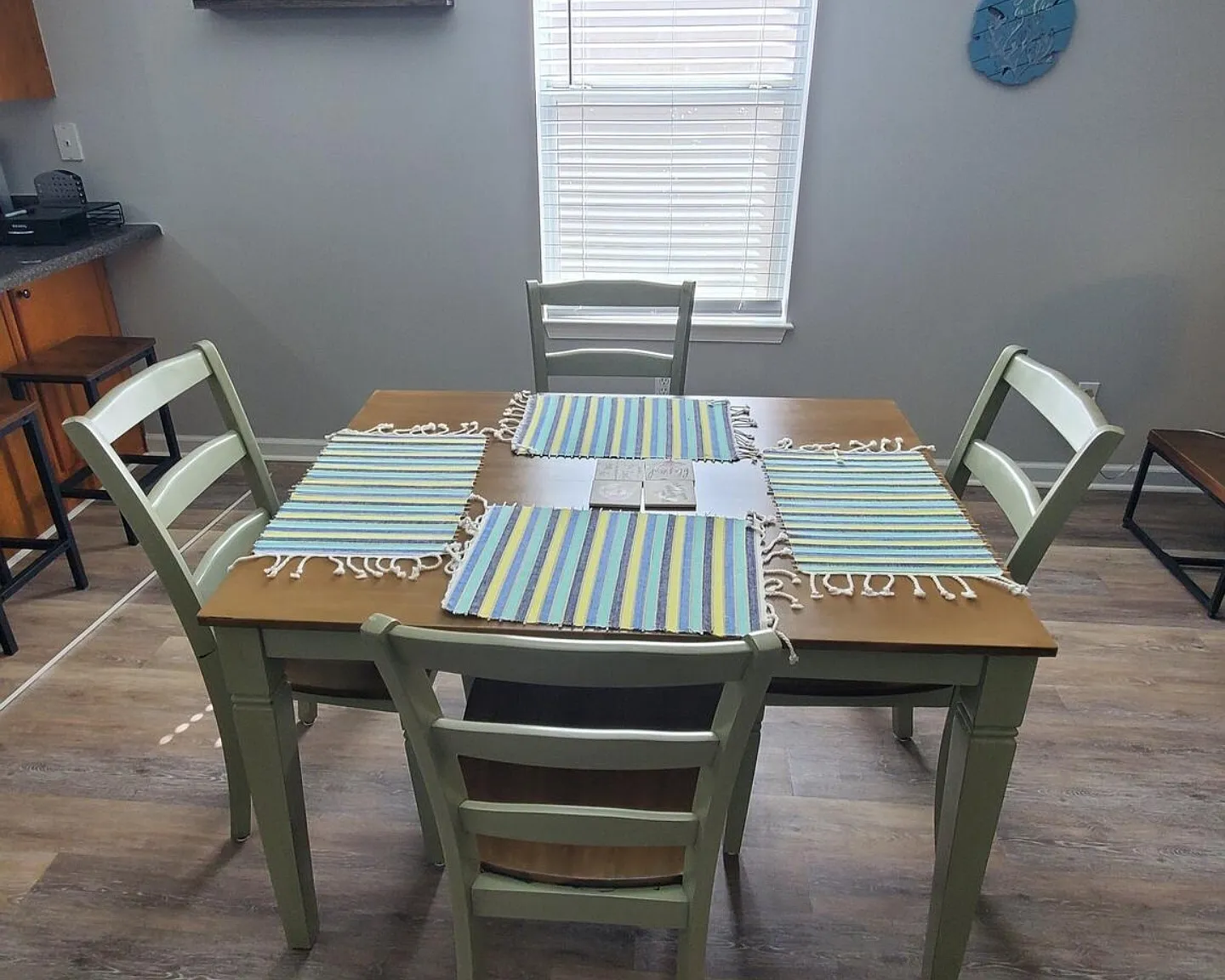 107 Beacon Ln — Photo 4
