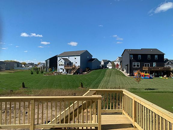 2nd image of 6643 Inwood Ridge Dr NE