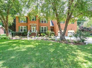 402 Stonebrook Dr, Clayton, NC 27520