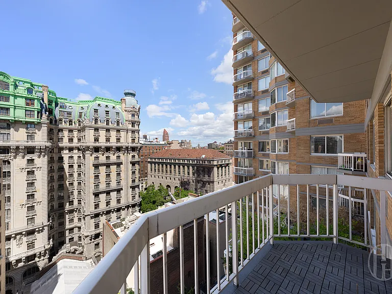 201 W 72nd St #16E — Photo 7