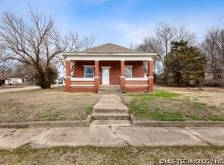 324 W Modoc Ave, Nowata, OK 74048