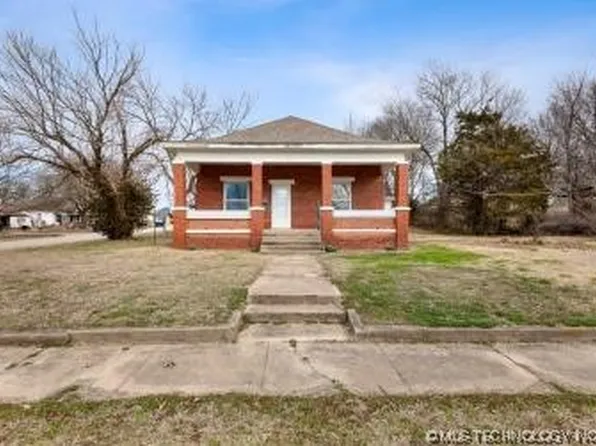 324 W Modoc Ave, Nowata, OK 74048