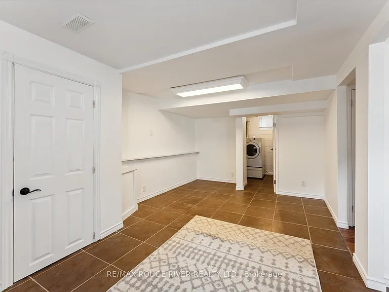 1121 Brock St S #BASEMENT — Photo 13