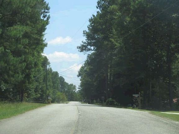 Exterior Neighborhood (street photo)