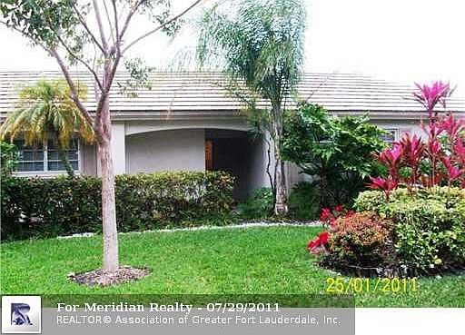 1st image of 1102 W Cypress Dr