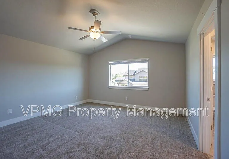 2331 E Otter Loop — Photo 25