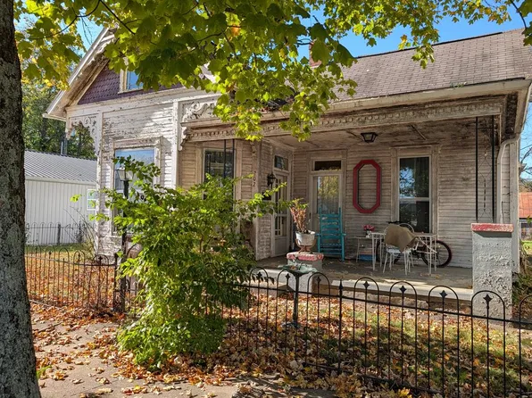 202 W 2nd St, Waverly, OH 45690