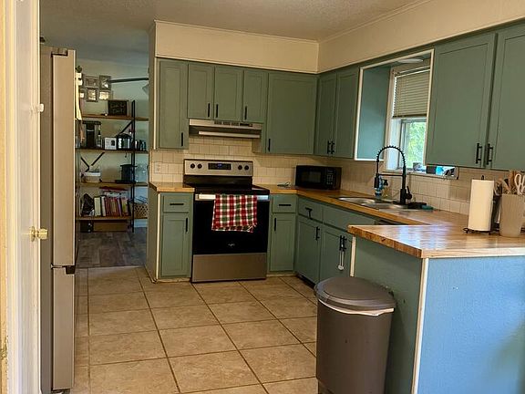 5th image of 1118 E Neches St