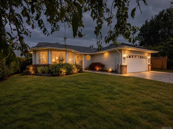 688 Albatross Cres, Campbell River, BC V9W 6Z9