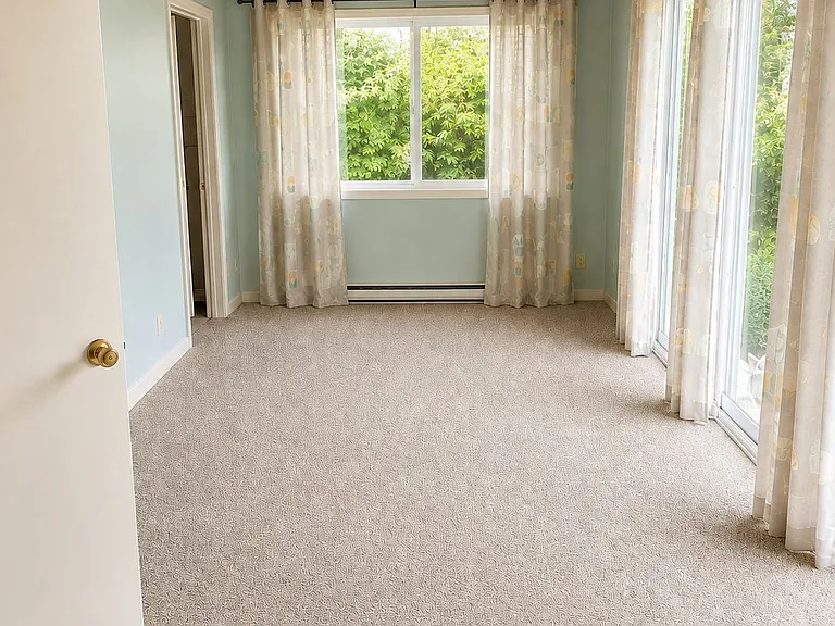 1941 Marchmont Rd #2 — Photo 3