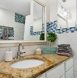 2212 Mindanao Dr — Photo 28