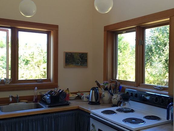 5th image of 270 Kingfisher Ln