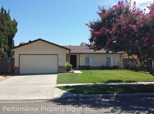 1611 E Menlo Ave, Fresno, CA 93710