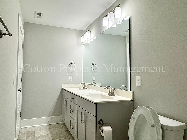 745 Cypress Village Pl — Photo 39